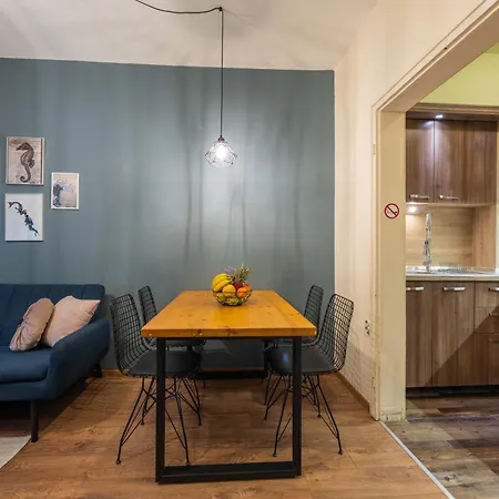 Seabed Haven Apartment Warna